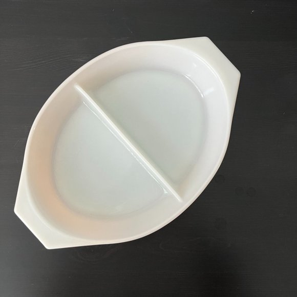 VINTAGE PYREX, Butterfly Gold, Divided DISH Casserole, Butterscotch, #063 Golden - Picture 5 of 7